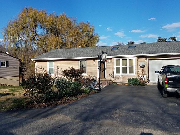4th image of 845 Craig Ave