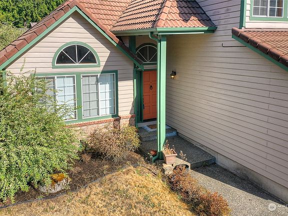 3rd image of 4707 39th Court SE
