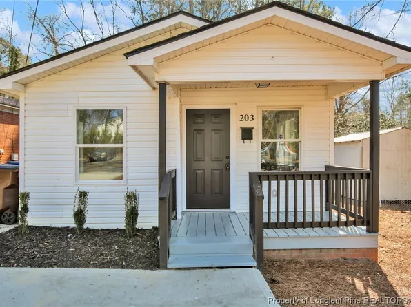 203 Simmons St, Sanford, NC 27330