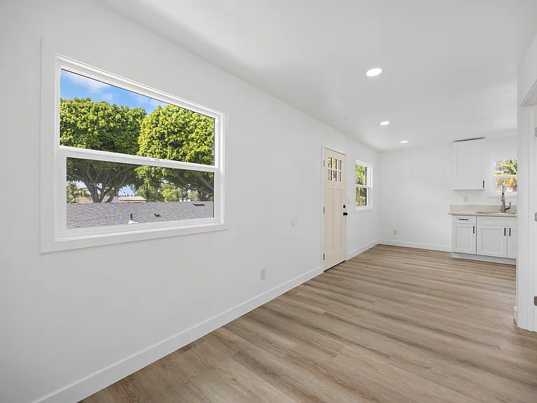 13407 Helen St #A-B — Photo 7