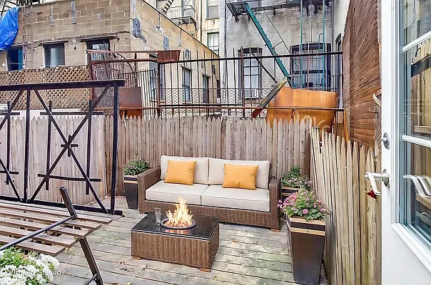 Rented by REAL New York | media 6