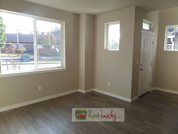 2nd image of 1433 E 48th St