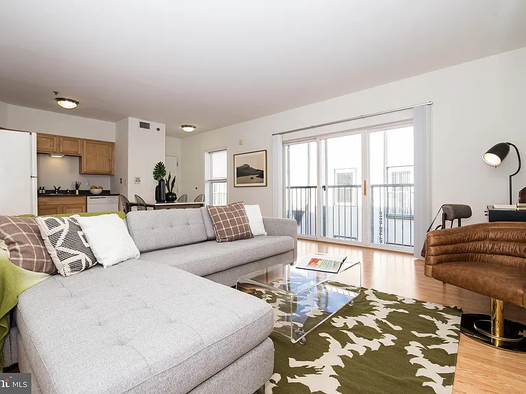 1030 N 2nd St #203 — Photo 31