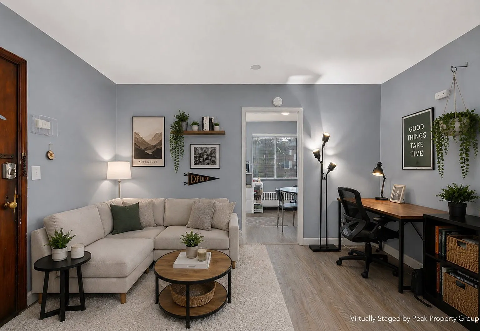 242 Senator Pl — Photo 3
