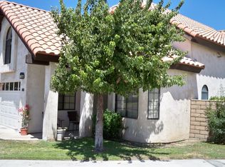 11584 Pepper Ln, Apple Valley, CA 92308