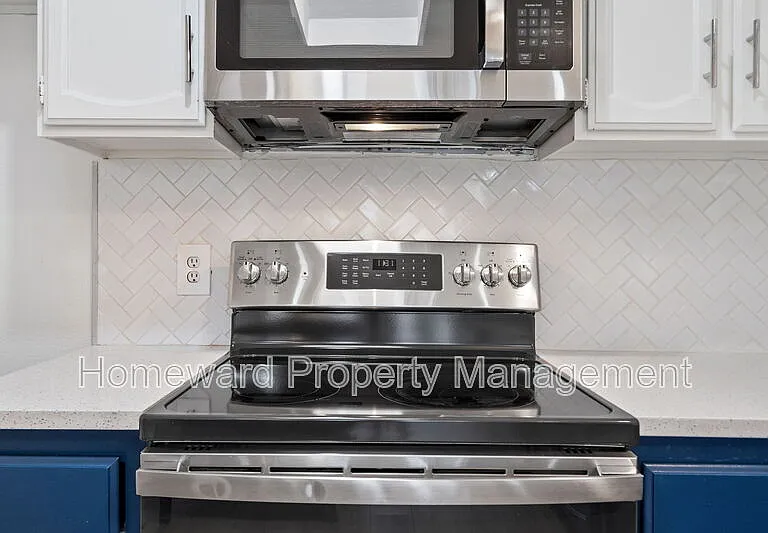 1401 Landmark Ct — Photo 8