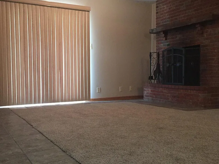 2815 Drake St — Photo 5