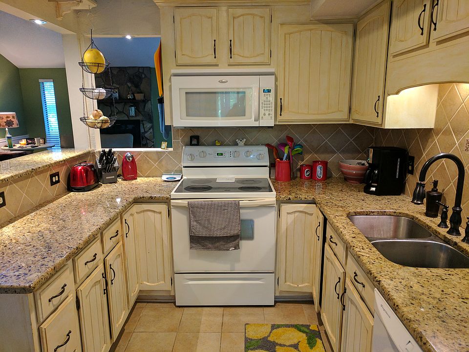 1st image of 8324 Trail View Dr