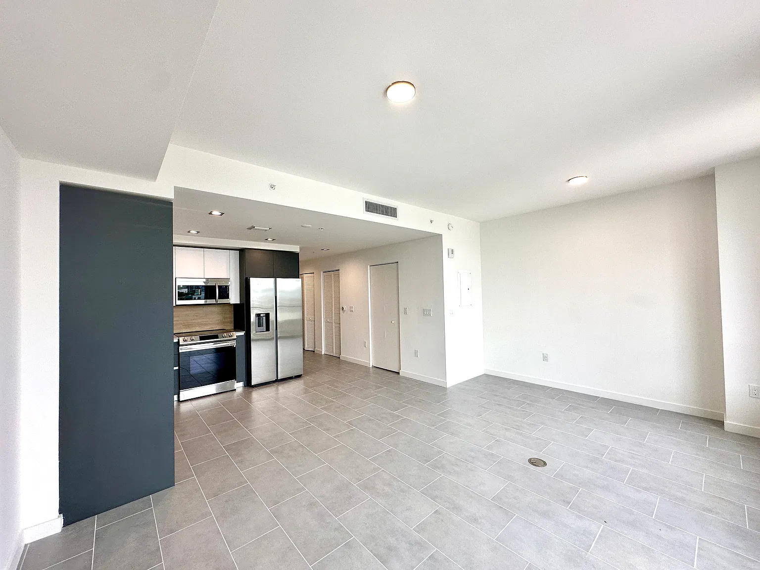 Studio, 461 sqft, $2,087 — Photo 4