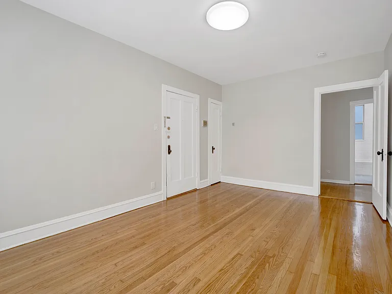 4742 W Roscoe St #2 — Photo 4