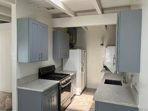 2nd image of 546 8th St
