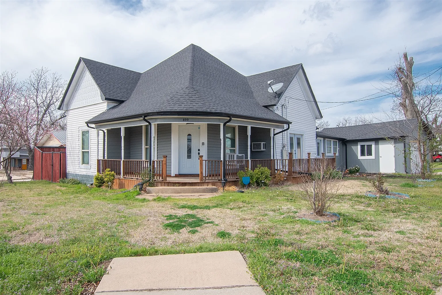 400 W Main St, Honey Grove TX - Owner Finance Home