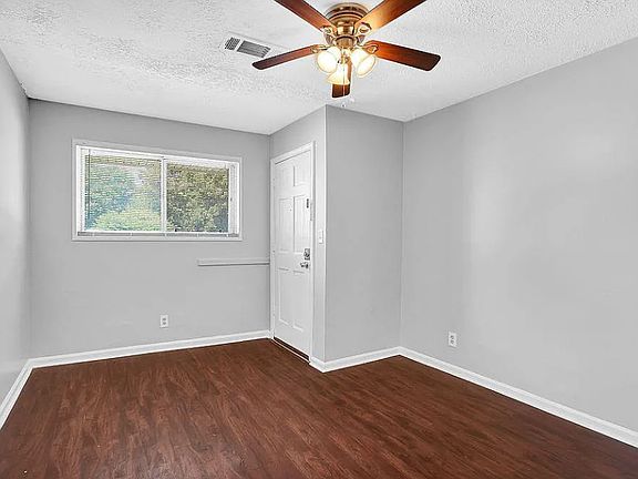 *Flooring in living room is now linoleum