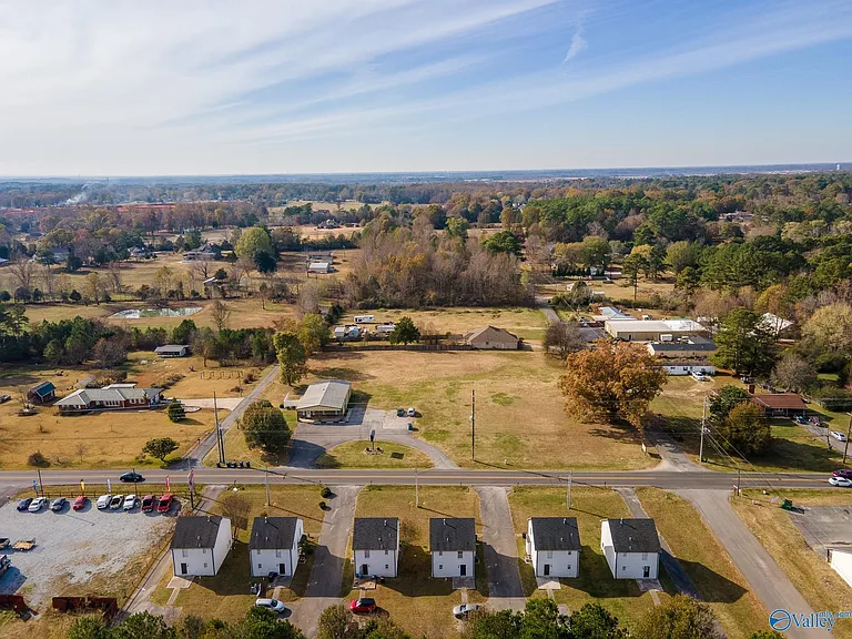 6975 Wall Triana Hwy — Photo 30