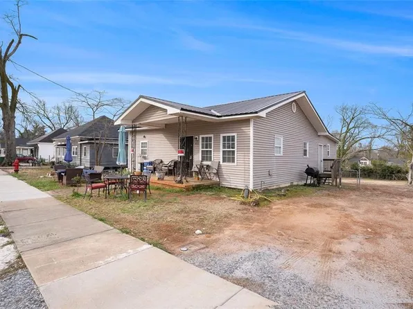 433 N 8th St, Griffin, GA 30223