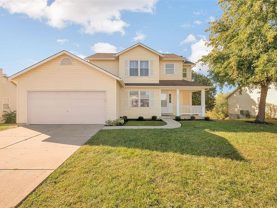 2nd image of 820 Lakeside Manor Dr