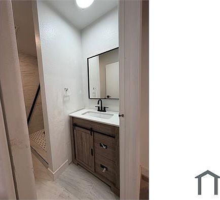 5th image of 327 S Madison Way #B