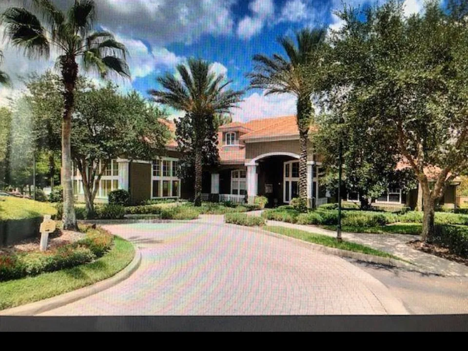 413 Arbor Lakes Cir