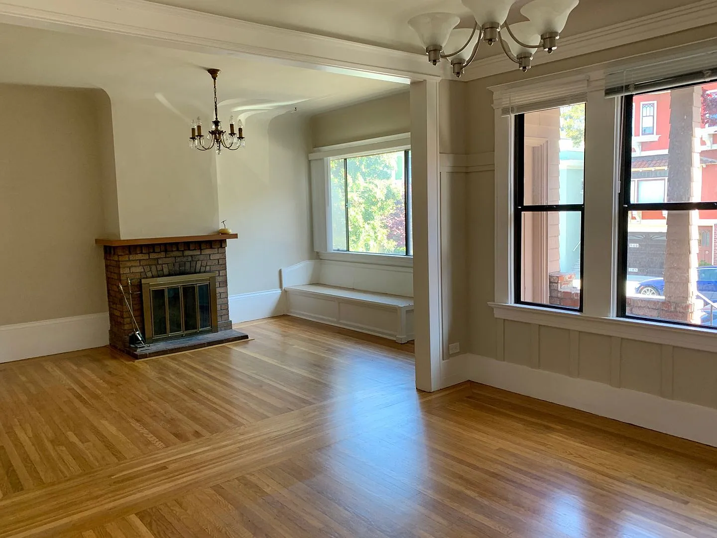 Beautifully Updated Inner Richmond Home with Private Backyard — Photo 4