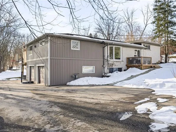 22 Rosebough St, Hamilton, ON L9H 5C5