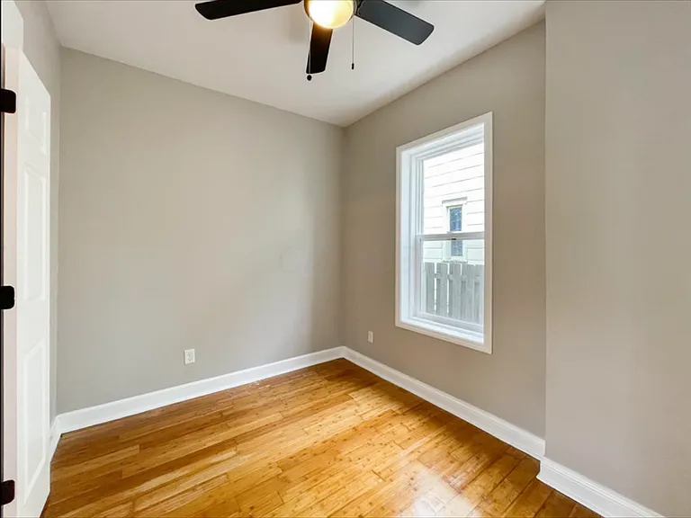 517 Hanford St — Photo 7
