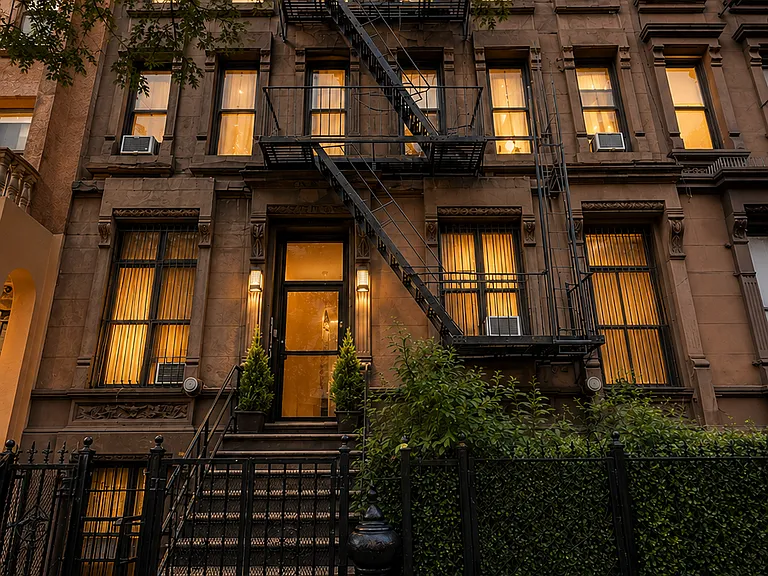 337 W 51st St #A — Photo 1