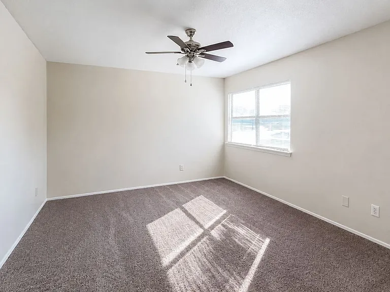 1224 Westway Cir — Photo 11