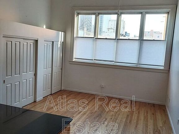4th image of 1555 N California St #508