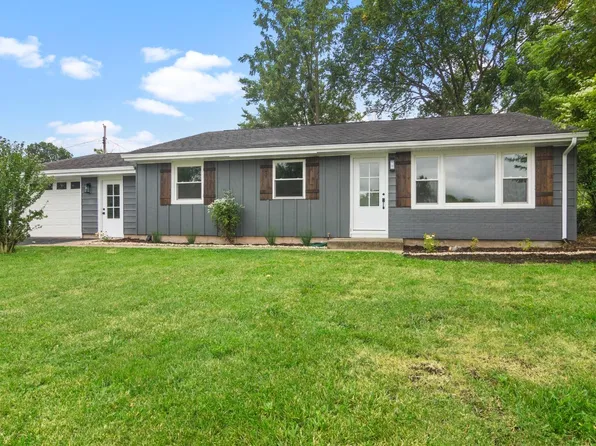 378 Midway Dr, Valparaiso, IN 46385