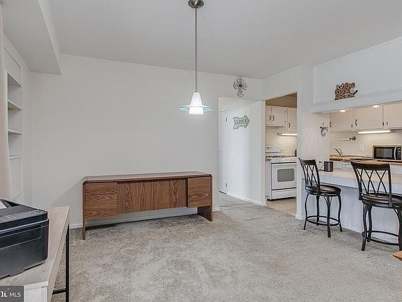5th image of 1749 Edgewood Hill Cir APT 203