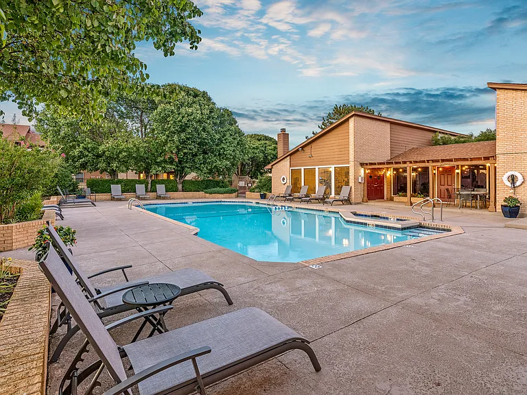 Clubhouse & Pool