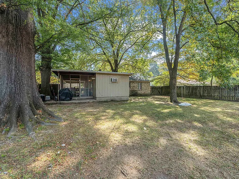 1597 Marcia Rd — Photo 16