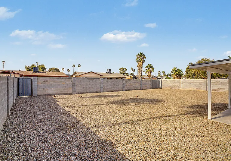 3430 E Poinsettia Dr — Photo 25