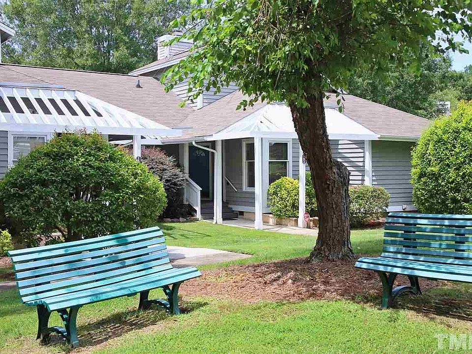1st image of 103 Elmwood Cir