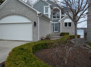 1672 Lakesview Blvd, Oxford, MI 48371