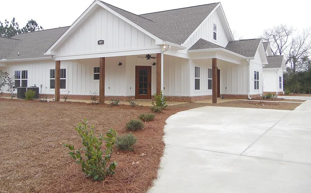 3 bed, 2.0 bath, $1,650 — Photo 1