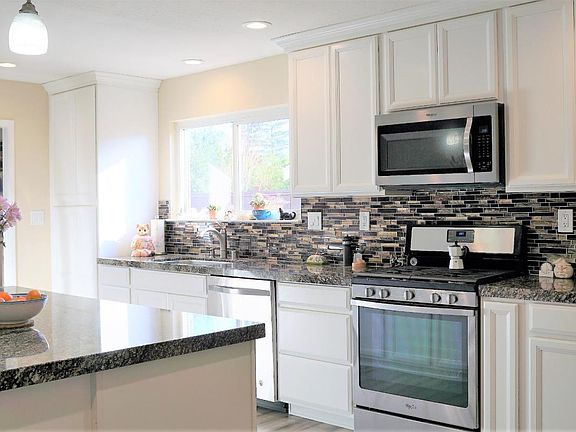 4th image of 7680 Santa Barbara Dr