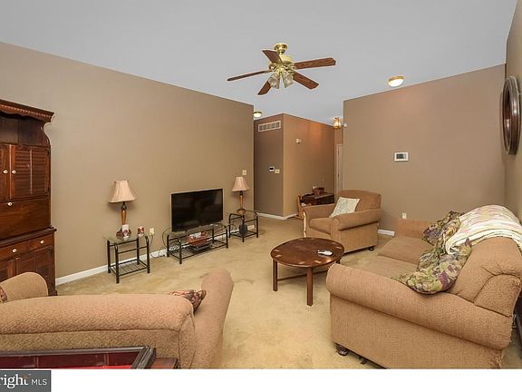 4th image of 528 N Ramunno Dr
