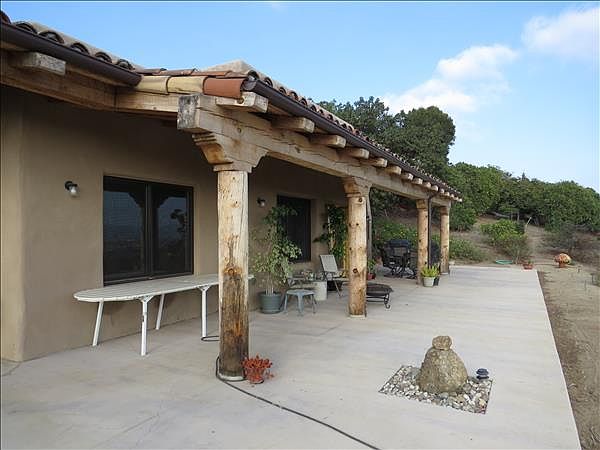 1st image of 556 Otero Ct
