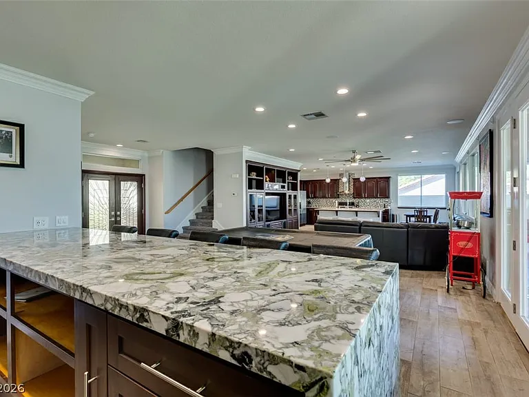 5056 Shadow Palm Ct — Photo 10