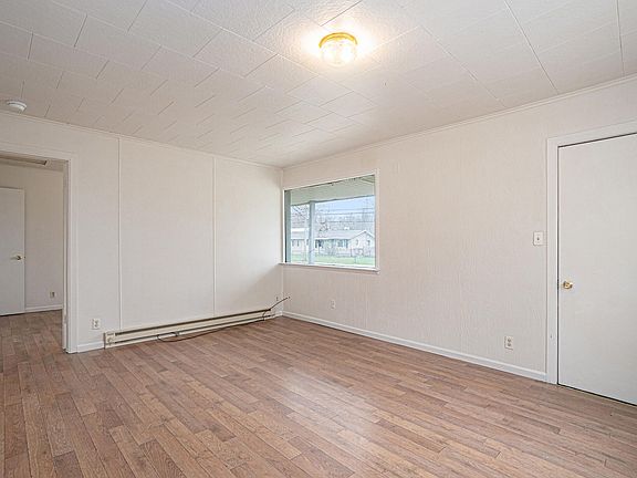 3rd image of 62733 Red Arrow Hwy APT 2