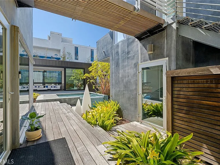 27 Driftwood St — Photo 33