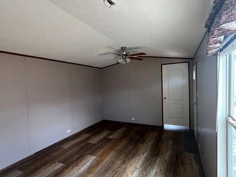 2901 E Highway 107 — Photo 90