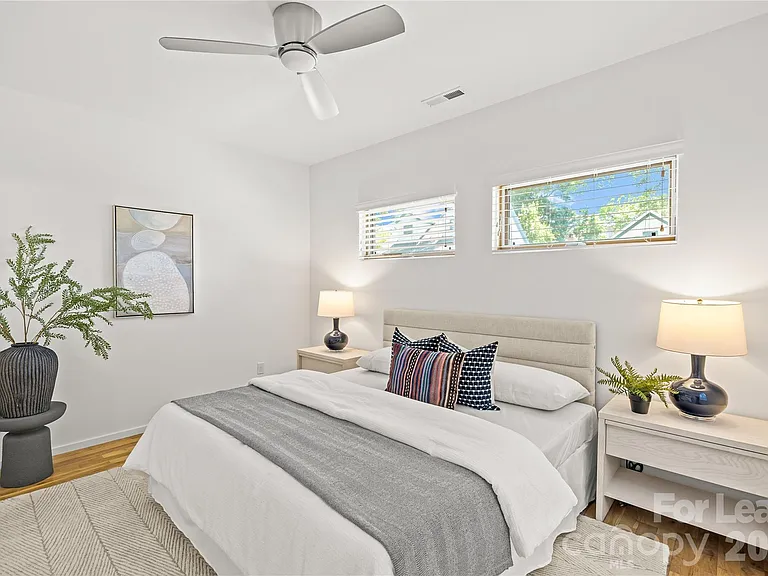 918 Greenleaf Ave — Photo 9