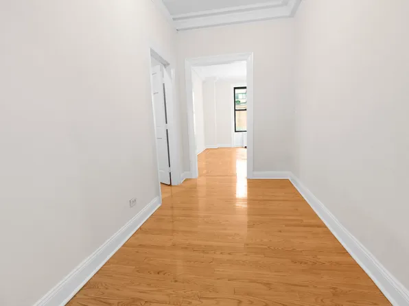 740 West End Avenue image 6 of 15