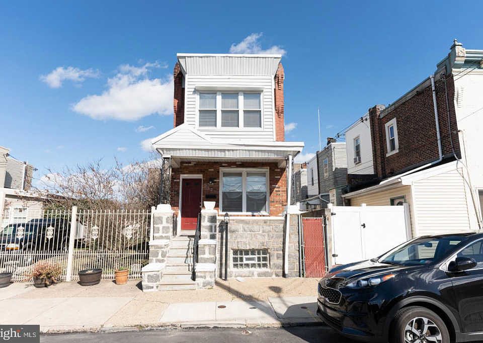 1st image of 2527 E Monmouth St