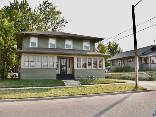 915 W 15th St, Sioux Falls, SD 57104