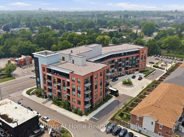 1010 Dundas St E, Whitby, ON