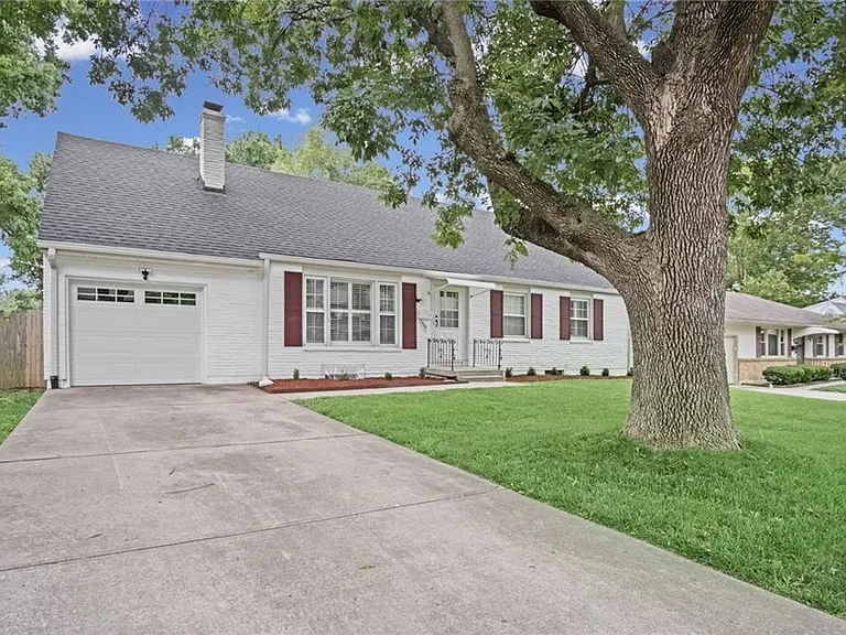 2908 Cheyenne Cir — Photo 1