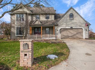 50533 Deer Ridge Ct, Granger, IN 46530